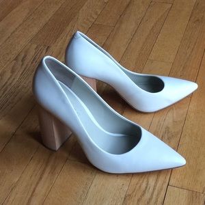 Chunky Heel leather pumps